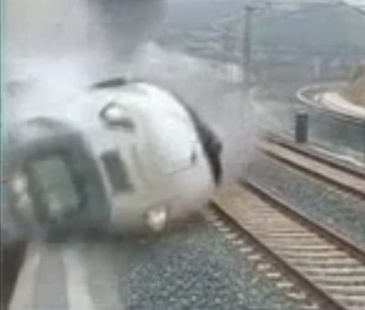 Поезд сошел с рельсов в Испании, Spain train crash