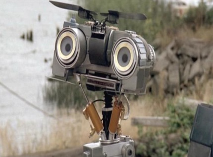 робот Джонни 5 из фильма Короткое замыкание